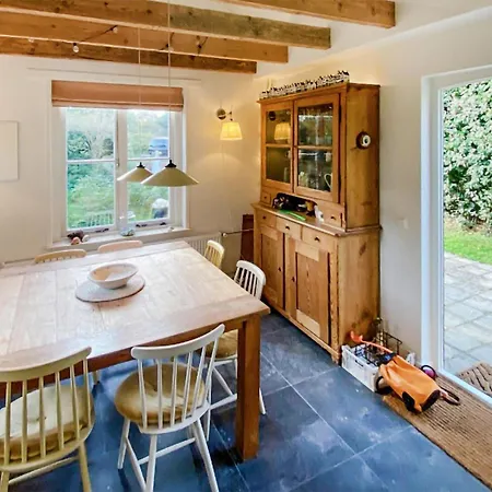 Pet Friendly Home In Bergen Aan Zee *
